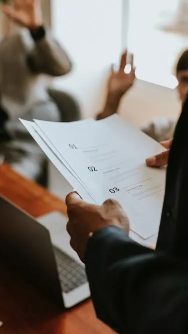 Free zone or mainland: which ecommerce license is right for you