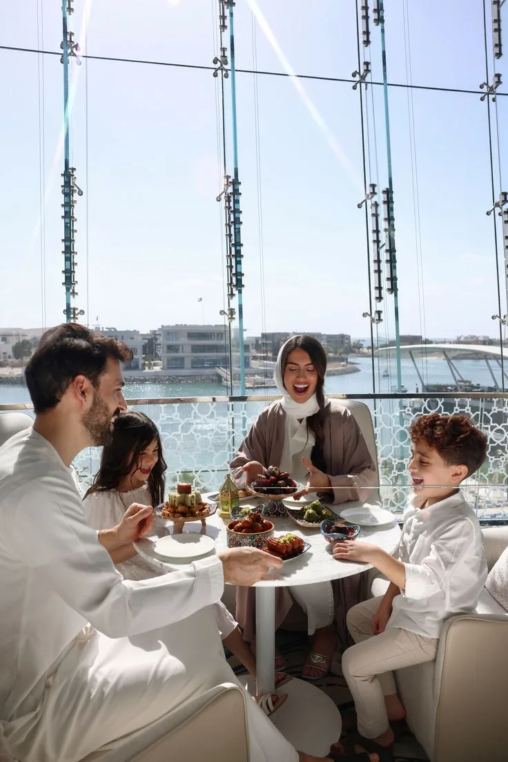 Family visa requirements in Ajman